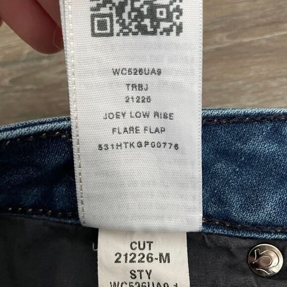 True Religion Joey Low Rise Flare Jeans - Size: 28 - Picture 8 of 10